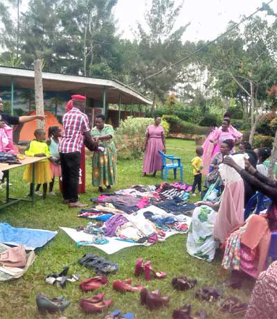 Xmas party and sharing of donations